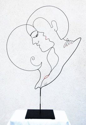 Qui de nous deux