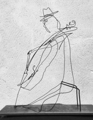Le violoncelliste aux pieds nus